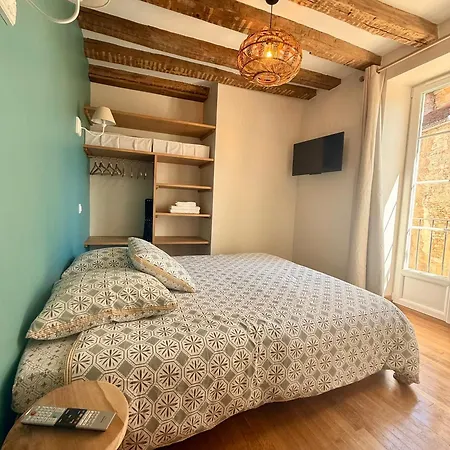 De La Porcelaine, 4 Pers * Giey-sur-Aujon